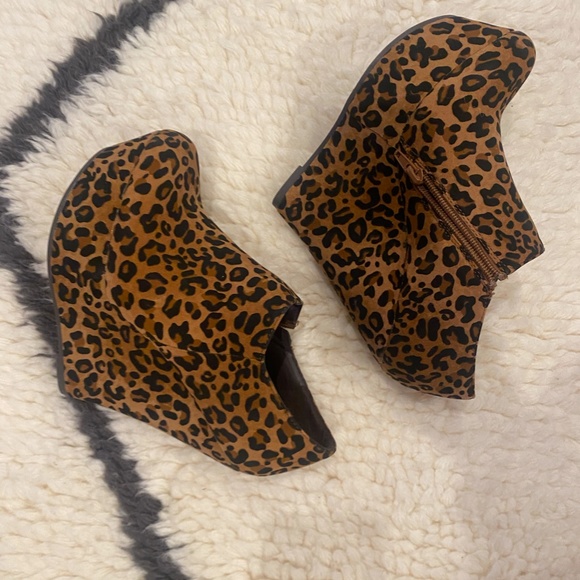 Leopard Print Ankle Bootie - Picture 6 of 10